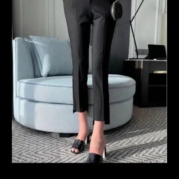 [BUNJANG] Slim Fit Cropped Slacks - Charcoal / 출근룩 필수템 깔끔 슬랙스 (핏보장)