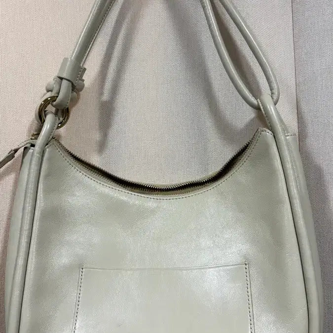 [SOLD OUT] 제이에스티나 아이보리 가죽 숄더백