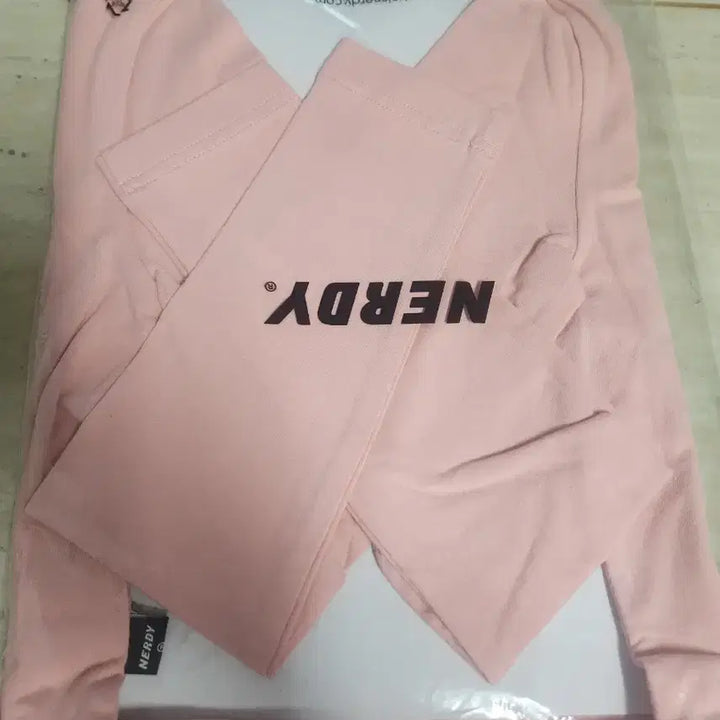[BUNJANG] NERDY Crop Long Sleeve T-Shirt Pink S / 널디 크롭 긴팔 티셔츠 핑크S사이즈