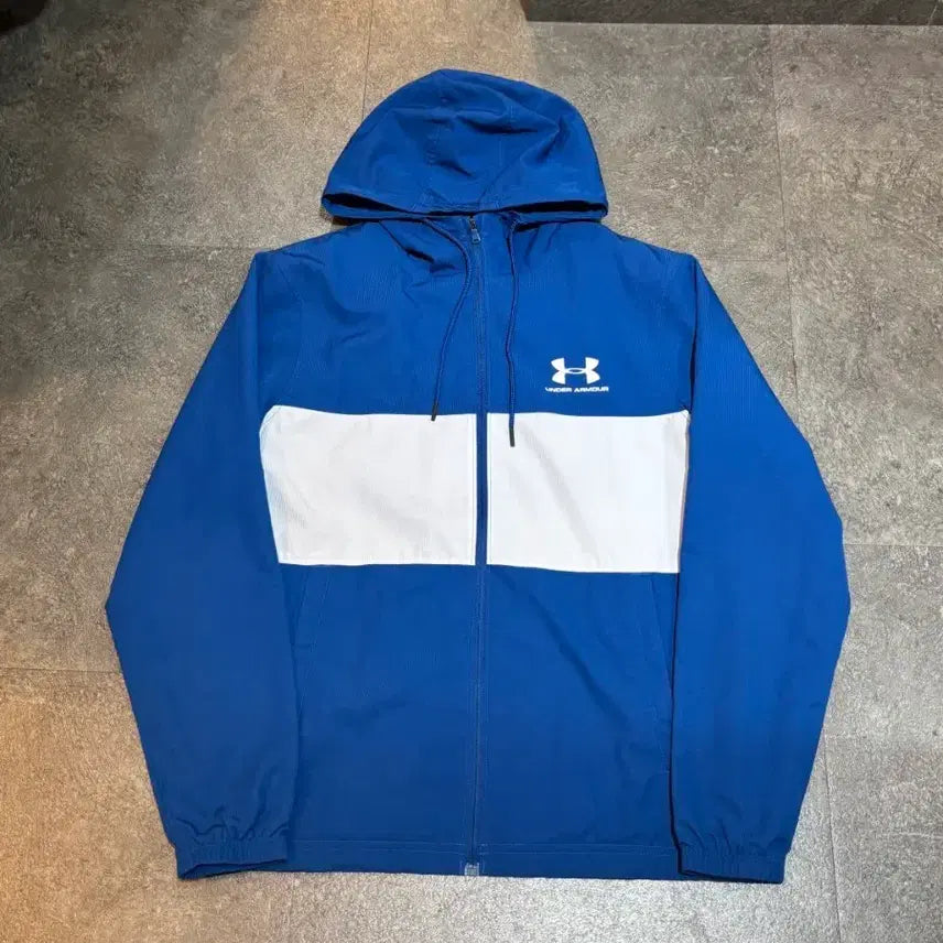 [SOLD OUT] 언더아머 후드 바람막이 블루/화이트 M사이즈