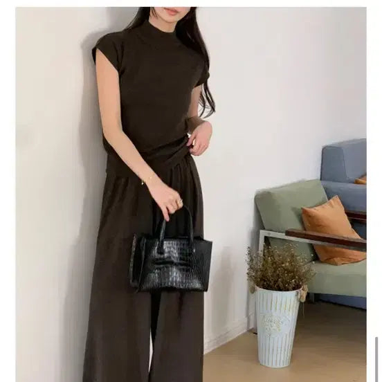 [BUNJANG] Attirance Sleeveless Knit Two-Piece Set Brown / 아뜨랑스 캡소매 니트 투피스 세트 브라운