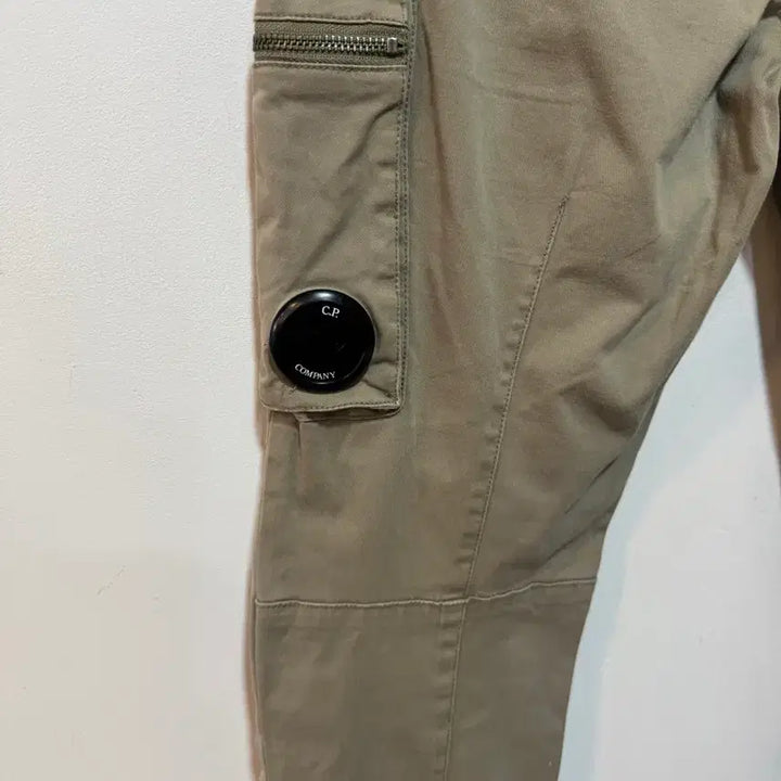 [SOLD OUT] C.P. Company 카고 바지