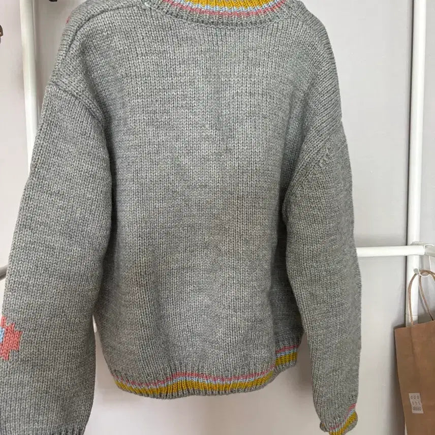 [BUNJANG] Egg Floral Knit Cardigan Gray / 에그 꽃무늬 니트 가디건 그레이