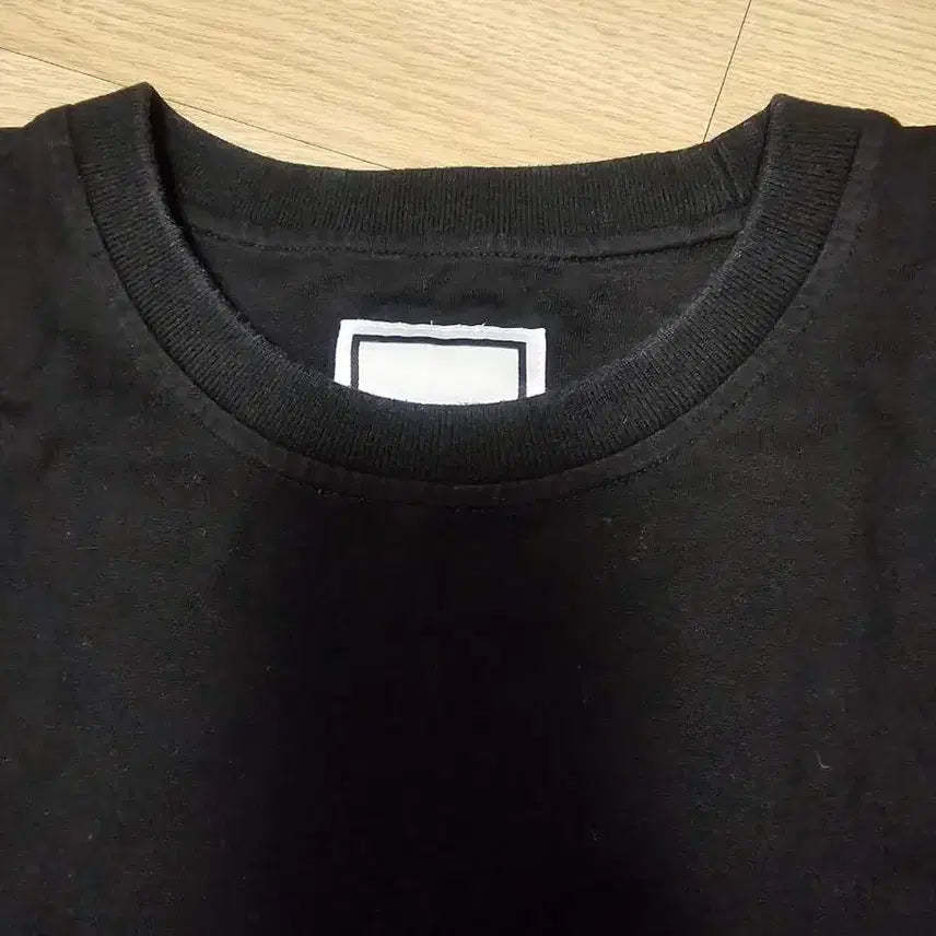 [SOLD OUT] 우영미 젤리피쉬 백로고 반팔티셔츠 24SS