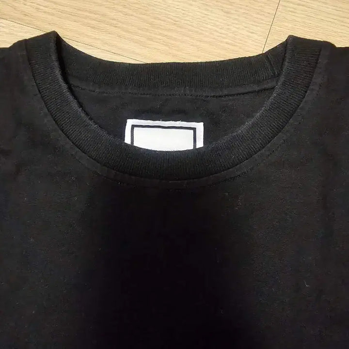 [SOLD OUT] 우영미 젤리피쉬 백로고 반팔티셔츠 24SS