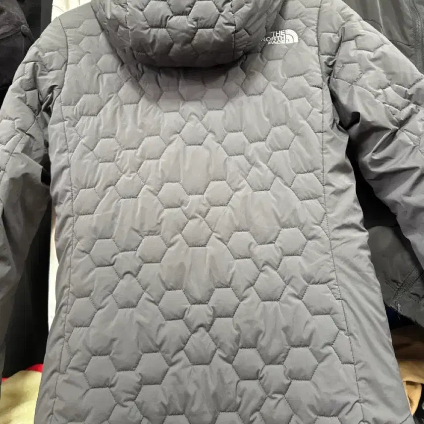 [BUNJANG] The North Face Gray Lightweight Padded Jacket (Size 85) / 노스페이스 회색 경량패딩 85