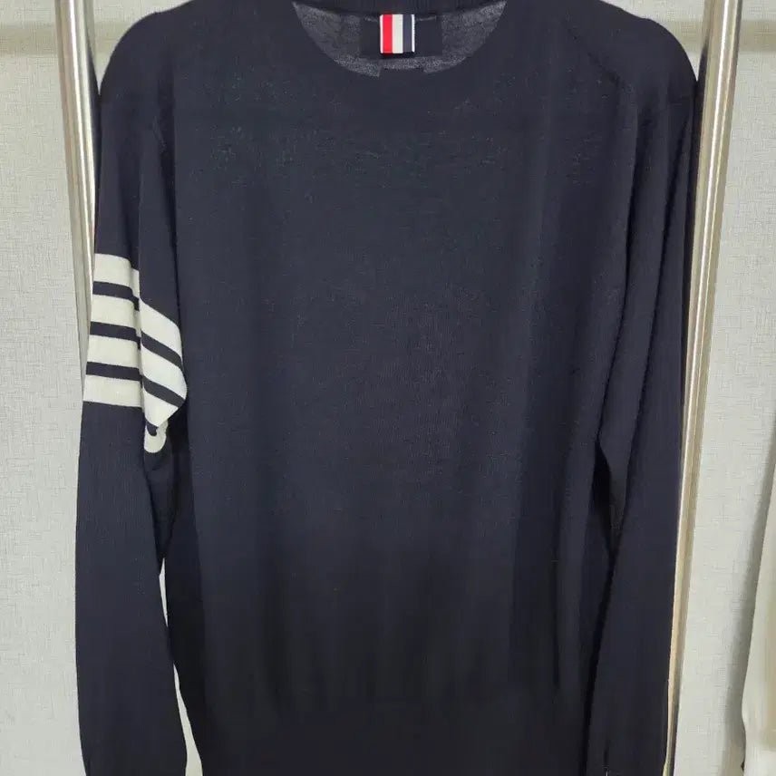 [BUNJANG] Thom Browne Classic Crewneck Knit Navy / [정품/S+] 톰브라운 사선 클래식 크루넥 니트 네이비