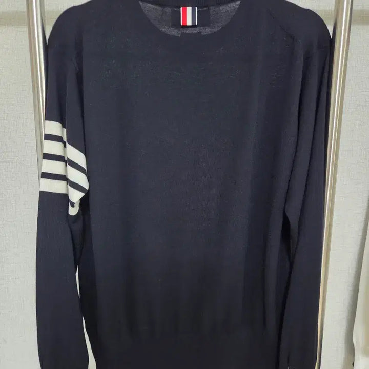 [BUNJANG] Thom Browne Classic Crewneck Knit Navy / [정품/S+] 톰브라운 사선 클래식 크루넥 니트 네이비