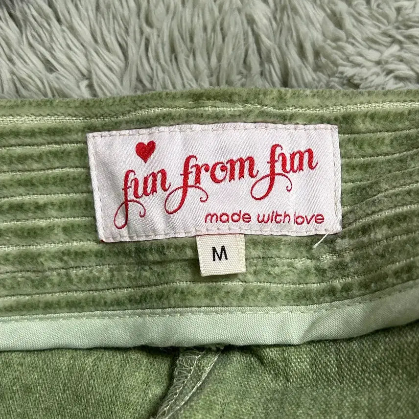 [BUNJANG] Fun From Fun Heart Pocket Corduroy Pants / {정가 13.8 새상품} 펀프롬펀 하트 포켓 코듀로이 바지 팬츠 M