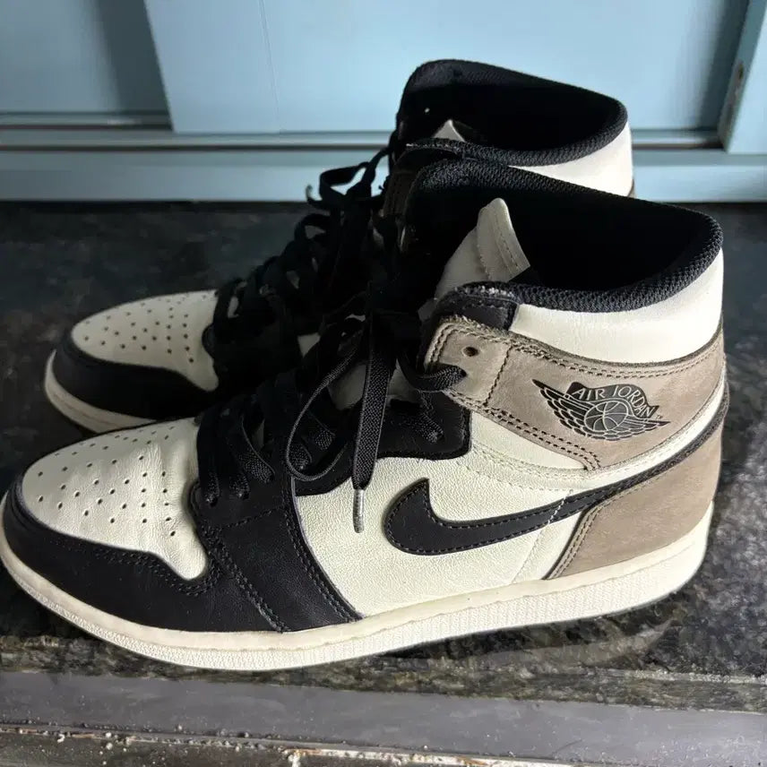 [BUNJANG] Nike Air Jordan 1 Retro High OG Black Mocha / 나이키 에어조던1 레트로 og 하이 블랙 모카