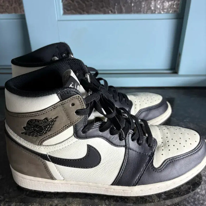 [BUNJANG] Nike Air Jordan 1 Retro High OG Black Mocha / 나이키 에어조던1 레트로 og 하이 블랙 모카