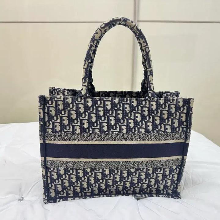 [SOLD OUT] 디올 북토트 오블리크 미듐(구스몰)