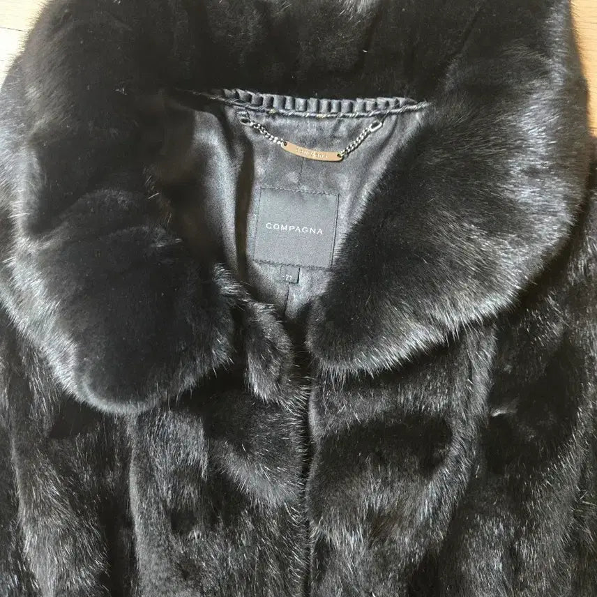 [BUNJANG] COMPAGNA Black Mink Vest / COMPAGNA 블랙 밍크 베스트 조끼