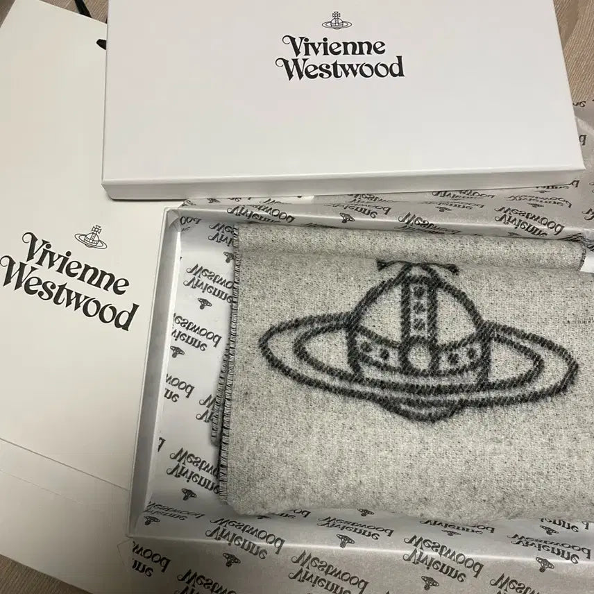 [SOLD OUT] 비비안웨스트우드 양면 머플러 목도리 새상품
