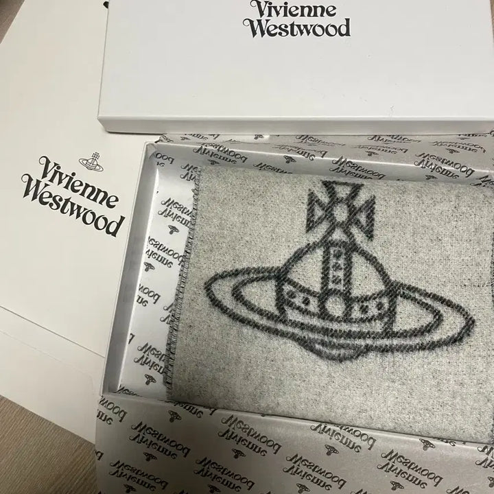 [SOLD OUT] 비비안웨스트우드 양면 머플러 목도리 새상품