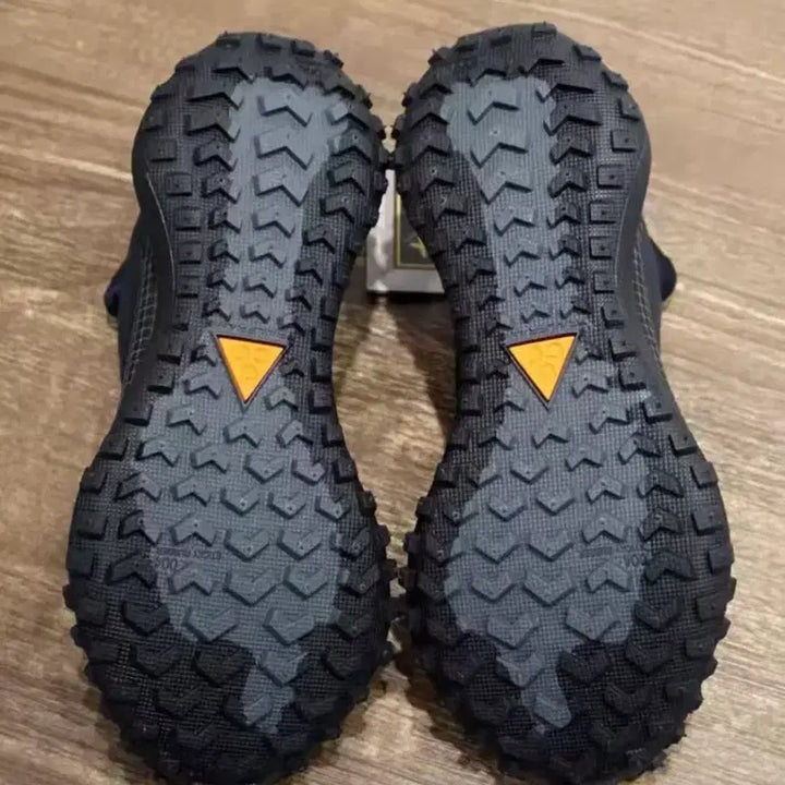 [BUNJANG] Nike ACG Mountain Fly Gore-Tex Black and Dark Grey Sneakers / ACG 마운틴 플라이 고어텍스 블랙 앤 다크 그레이 265mm