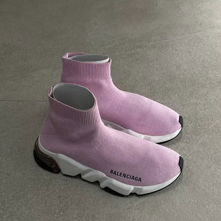 [BUNJANG] Balenciaga Speedrunner Sneakers Pink (Size 36) / (발렌시아가/93만원/실착1회)스피드러너 스니커즈 핑크 36