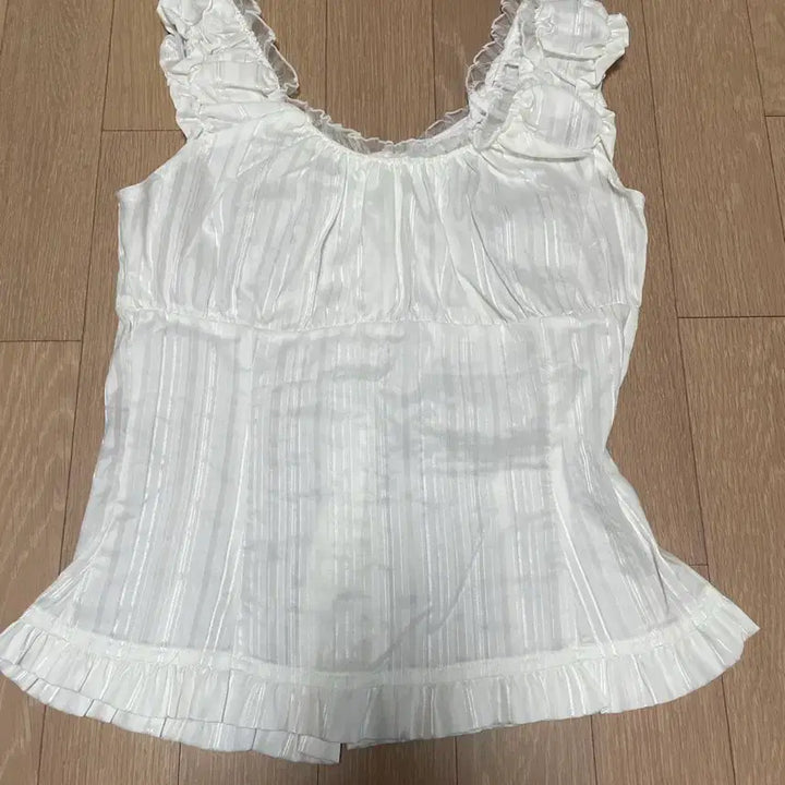[BUNJANG] Lace Button Shirring Frill Blouse Camisole / 새상품)레이스 단추 셔링 프릴 블라우스 나시