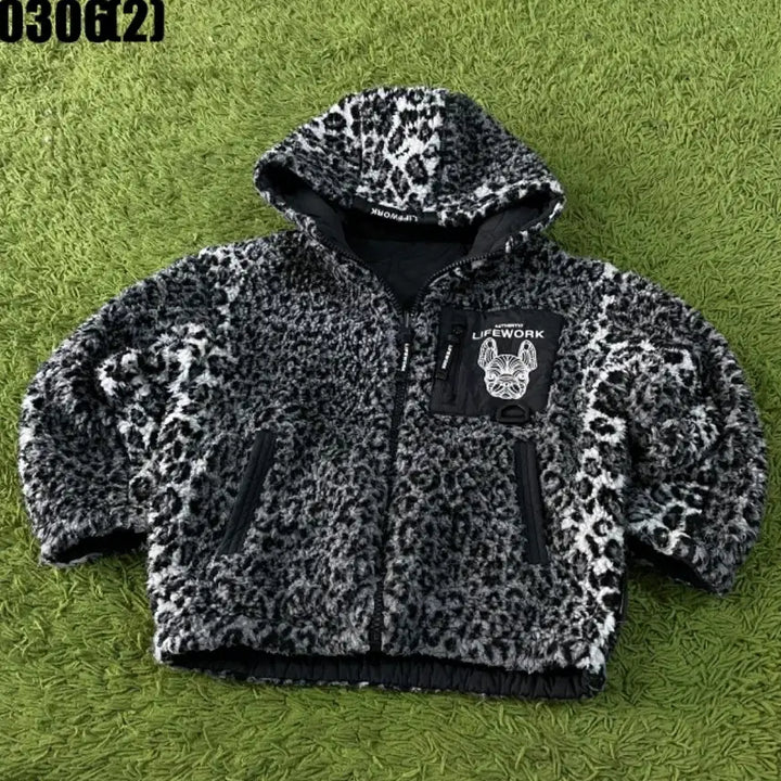 [BUNJANG] LifeWork Leopard Fleece Jumper / 라이프워크 레오파드 후리스 점퍼 양면
