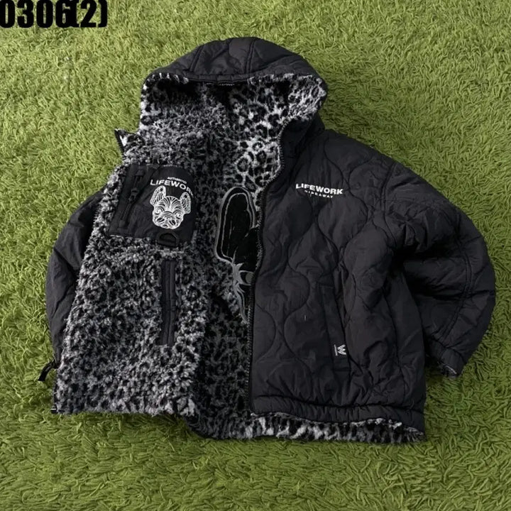 [BUNJANG] LifeWork Leopard Fleece Jumper / 라이프워크 레오파드 후리스 점퍼 양면