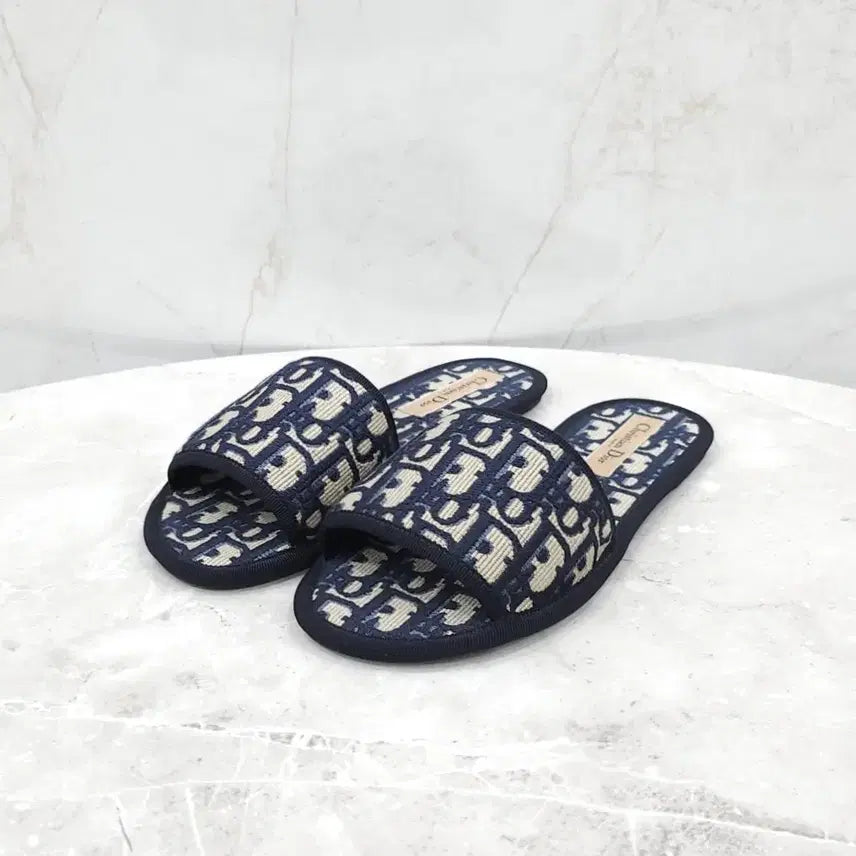 [SOLD OUT] 36.5 / 디올 오블리크 체스 모아이 슬리퍼 KCQ491OBE