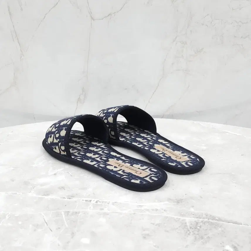 [SOLD OUT] 36.5 / 디올 오블리크 체스 모아이 슬리퍼 KCQ491OBE