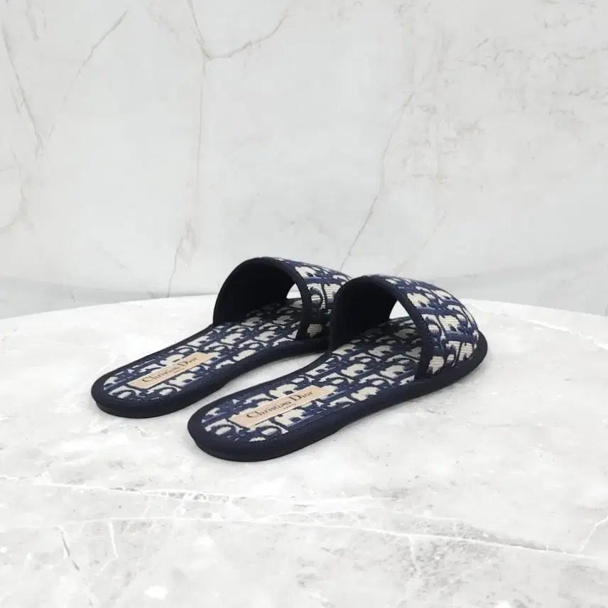 [SOLD OUT] 36.5 / 디올 오블리크 체스 모아이 슬리퍼 KCQ491OBE
