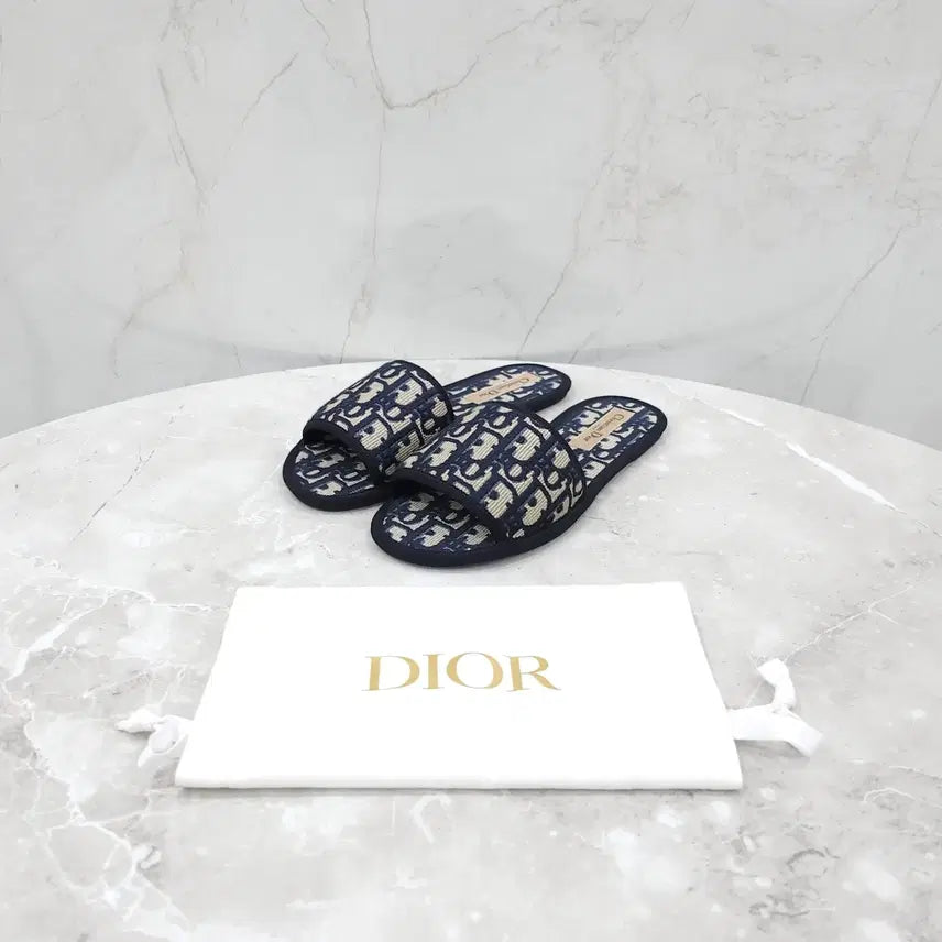 [SOLD OUT] 36.5 / 디올 오블리크 체스 모아이 슬리퍼 KCQ491OBE