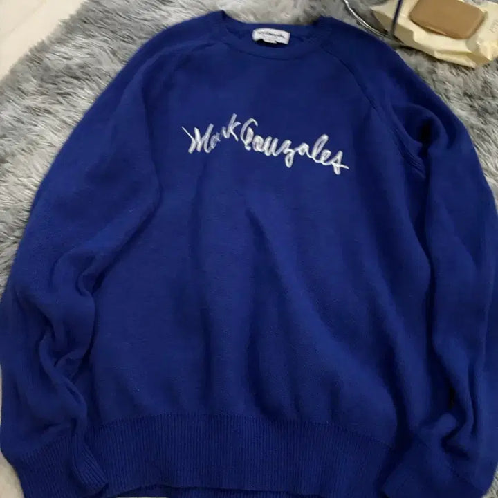 [SOLD OUT] 마크 곤잘레스 블루 니트 L