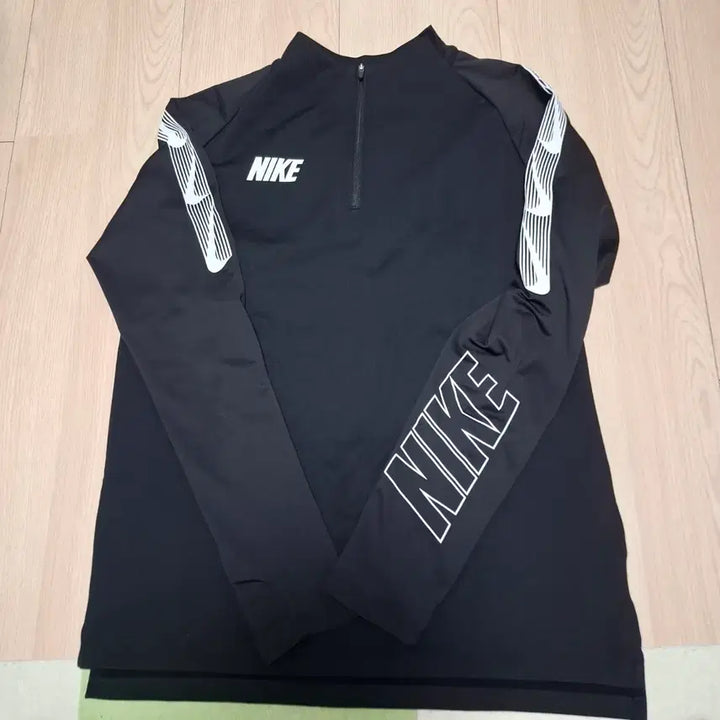 [BUNJANG] Nike Functional Half-Zip Long-Sleeve T-Shirt Black / 나이키 기능성 반집업 긴팔 티셔츠 블랙