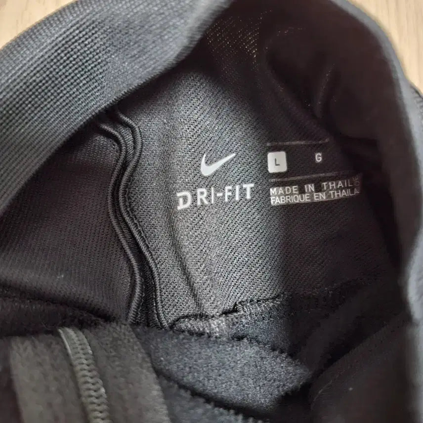 [BUNJANG] Nike Functional Half-Zip Long-Sleeve T-Shirt Black / 나이키 기능성 반집업 긴팔 티셔츠 블랙