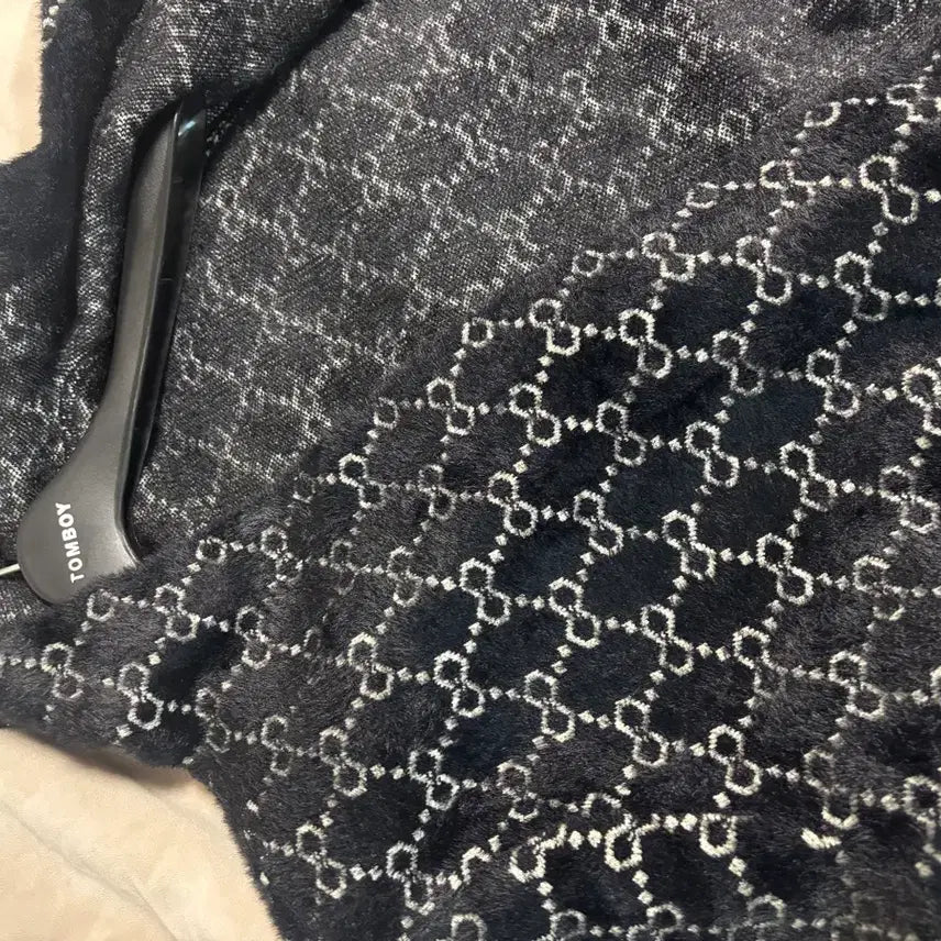 [SOLD OUT] 후드 퍼자켓