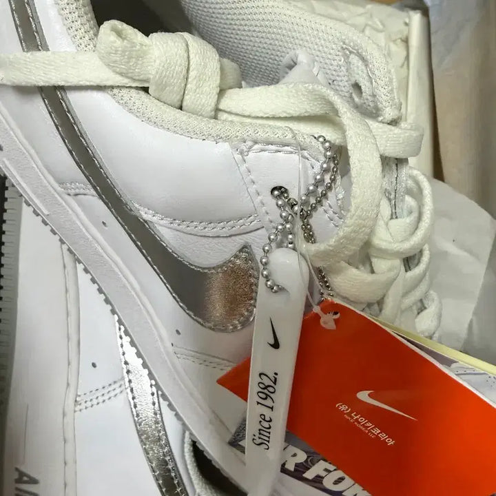 [BUNJANG] Nike Air Force 1 Low Retro White Metallic Silver / [275]나이키 에어포스 1 로우 레트로  화이트 메탈릭 실버