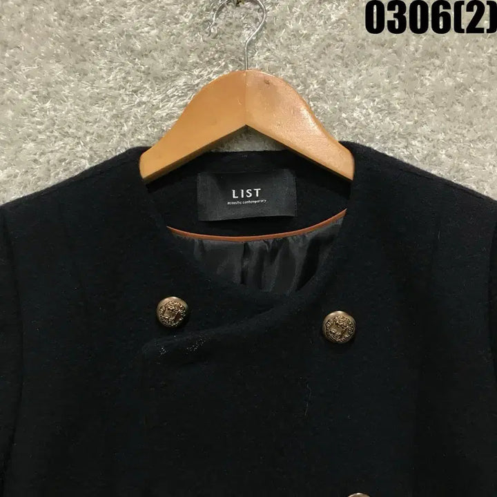 [SOLD OUT] LIST 블랙 금장 단추 코트 s