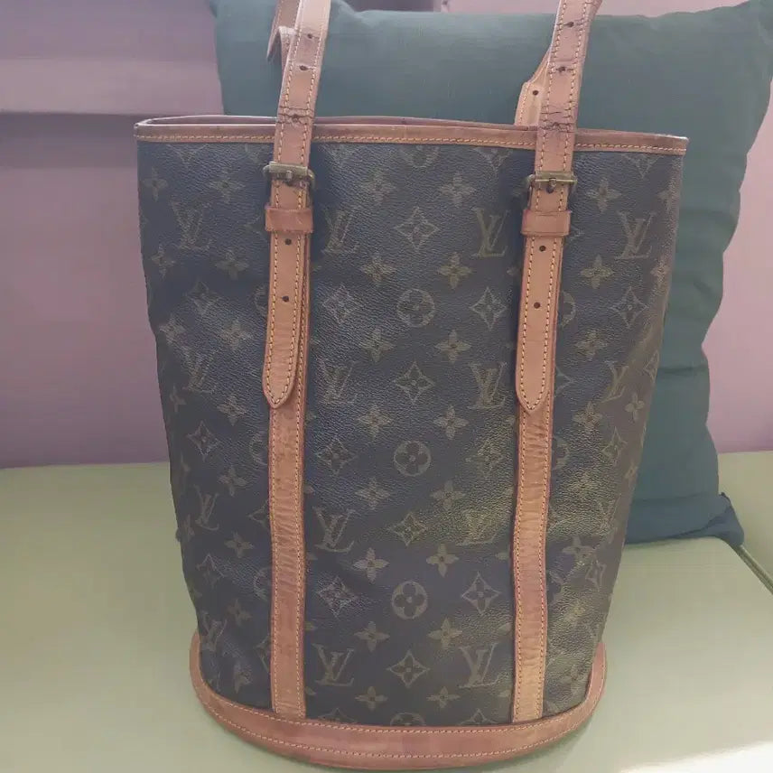 [BUNJANG] Louis Vuitton Monogram Bucket Bag GM - Interior Refurbished / [정품]루이비통 모노그램 버킷백 GM 내부 리뉴얼/세탁완료/이너백포함