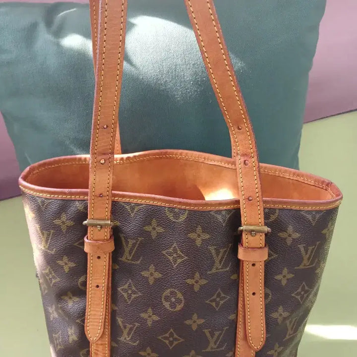 [BUNJANG] Louis Vuitton Monogram Bucket Bag GM - Interior Refurbished / [정품]루이비통 모노그램 버킷백 GM 내부 리뉴얼/세탁완료/이너백포함