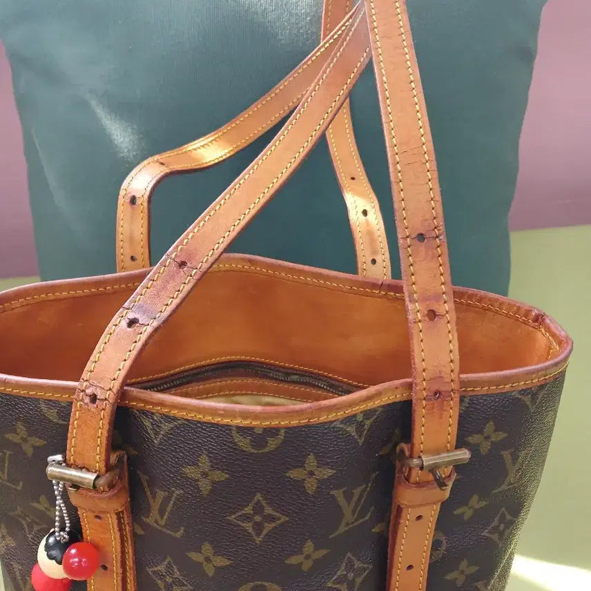 [BUNJANG] Louis Vuitton Monogram Bucket Bag GM - Interior Refurbished / [정품]루이비통 모노그램 버킷백 GM 내부 리뉴얼/세탁완료/이너백포함