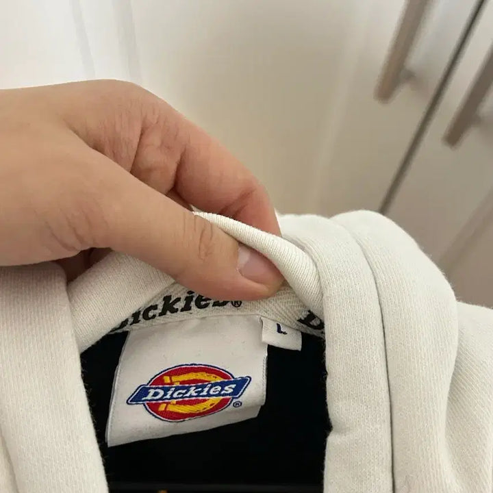 [BUNJANG] Dickies Black Hoodie Logo Print / 디키즈 블랙 후드티 로고 프린팅