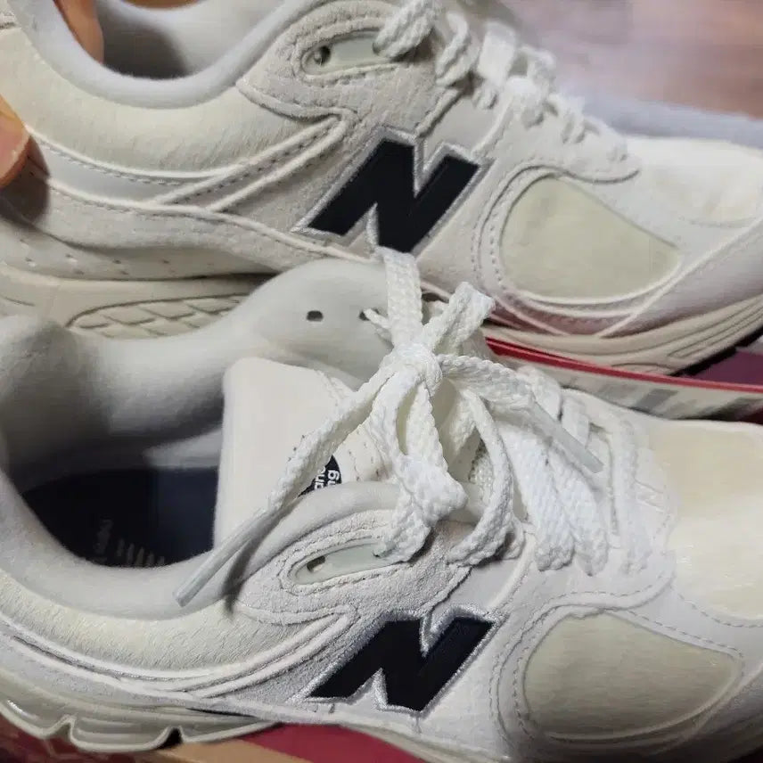 [BUNJANG] New Balance M2002RSW Ivory Sneakers / 뉴발란스 m2002rsw 225사이즈 새상품