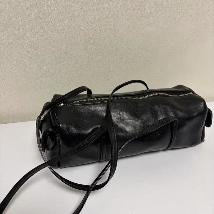 [BUNJANG] Sand Museum Buckle Pocket Baguette Bag / 샌드뮤지엄 버클 포켓 바게트백