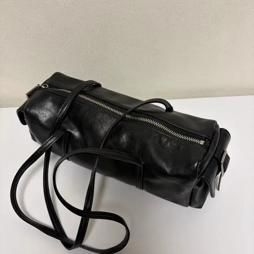 [BUNJANG] Sand Museum Buckle Pocket Baguette Bag / 샌드뮤지엄 버클 포켓 바게트백