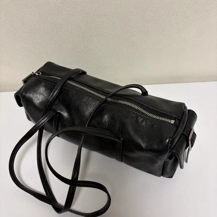 [BUNJANG] Sand Museum Buckle Pocket Baguette Bag / 샌드뮤지엄 버클 포켓 바게트백