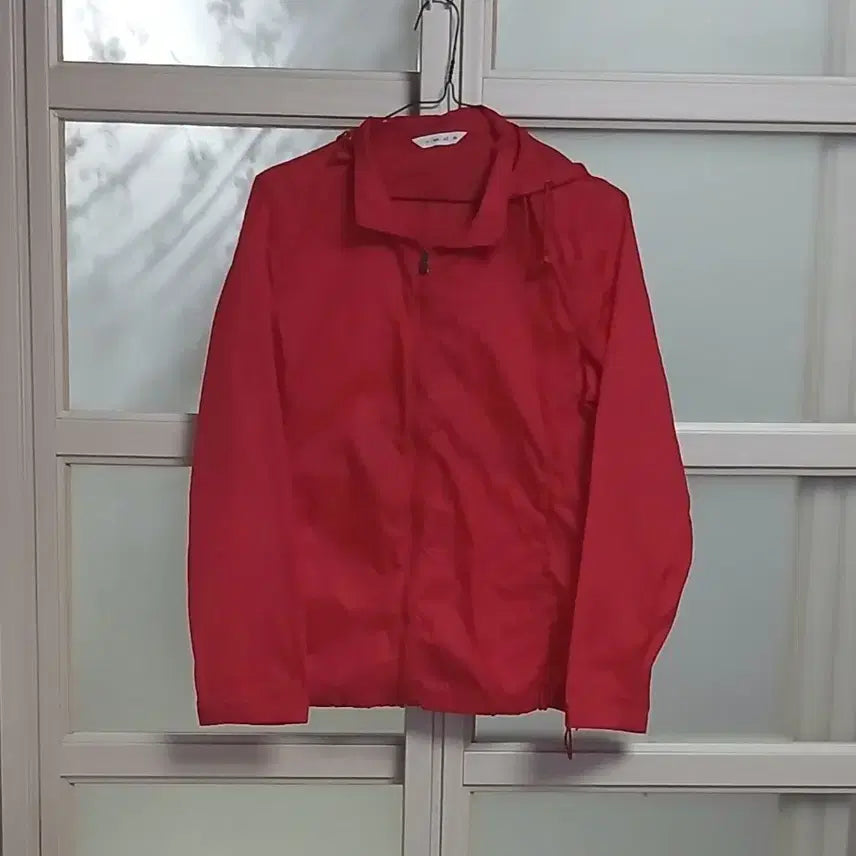 [BUNJANG] Red Hooded Windbreaker Jacket / 빨간색 후드 바람막이 점퍼//새수준