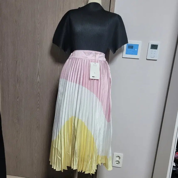 [BUNJANG] MOTF Color Block Pleated Long Skirt (M) / 새상품) MOTF 컬러 블록 플리츠 롱 스커트 M