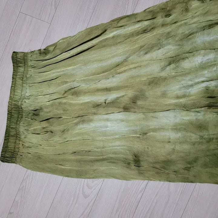 [BUNJANG] ZARA Asymmetrical Flowy Long Skirt Olive / 자라 하늘하늘한 언발란스 밴딩 롱 스커트 올리브색