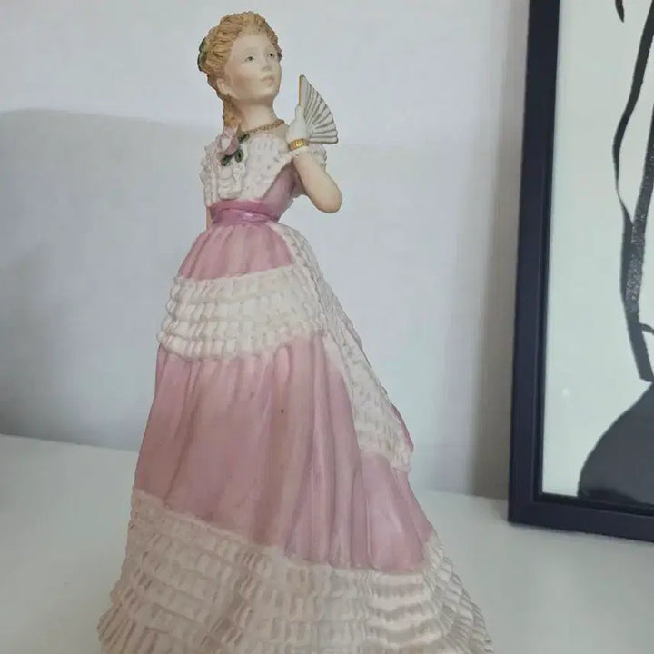 [BUNJANG] Coalport Wedgwood Porcelain Figurine Set / 콜포트 웨지우드 피겨린 도자기 인형 2개 세트
