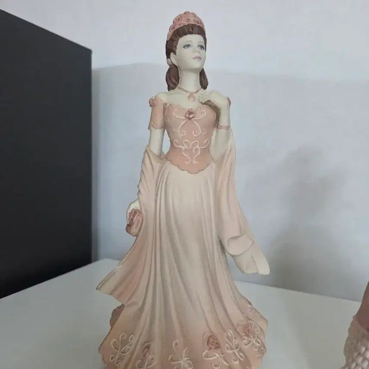 [BUNJANG] Coalport Wedgwood Porcelain Figurine Set / 콜포트 웨지우드 피겨린 도자기 인형 2개 세트