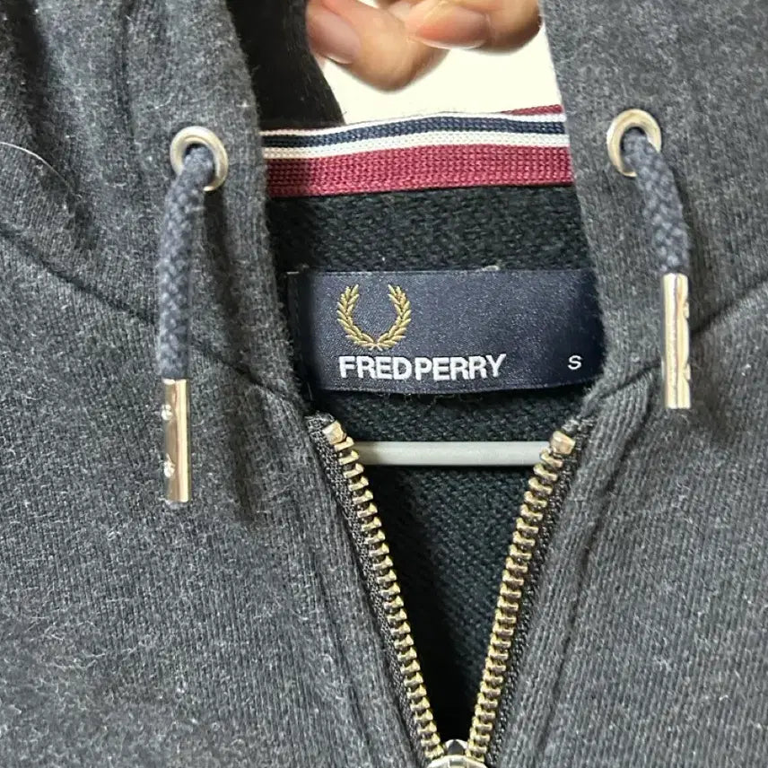 [BUNJANG] Fred Perry Hooded Zip-Up Black / 프레드페리 후드 집업 블랙