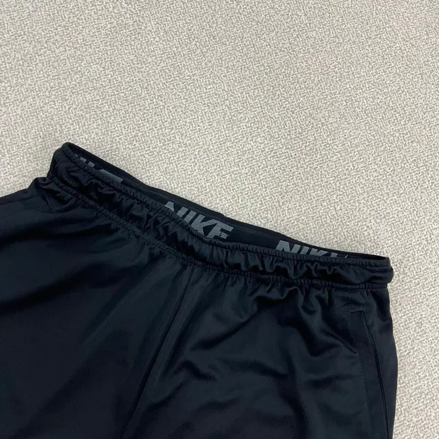 [SOLD OUT] L 나이키 드라이핏 트레이닝 쇼츠 0225M2