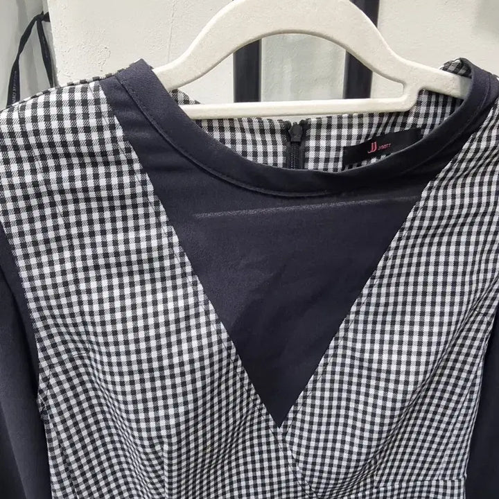 [BUNJANG] Zigot Check Pleated Sleeve Dress S / 지고트 체크 배색 플리츠소매 원피스 S